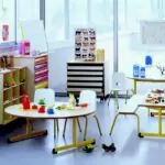 tables et chaises petite enfance