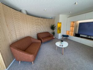 Salle télé résidence seniors – mobilier ABPost