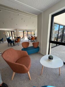 Salle conviviale résidence seniors – mobilier ABPost